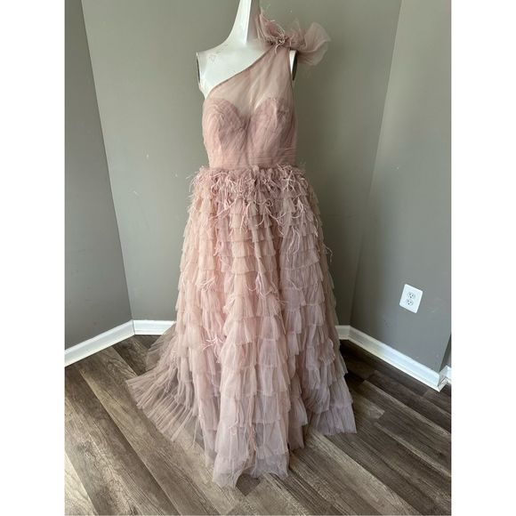 MAC DUGGAL ONE SHOULDER FAUX BOW FEATHER TIERED A LINE GOWN - Picture 4 of 11